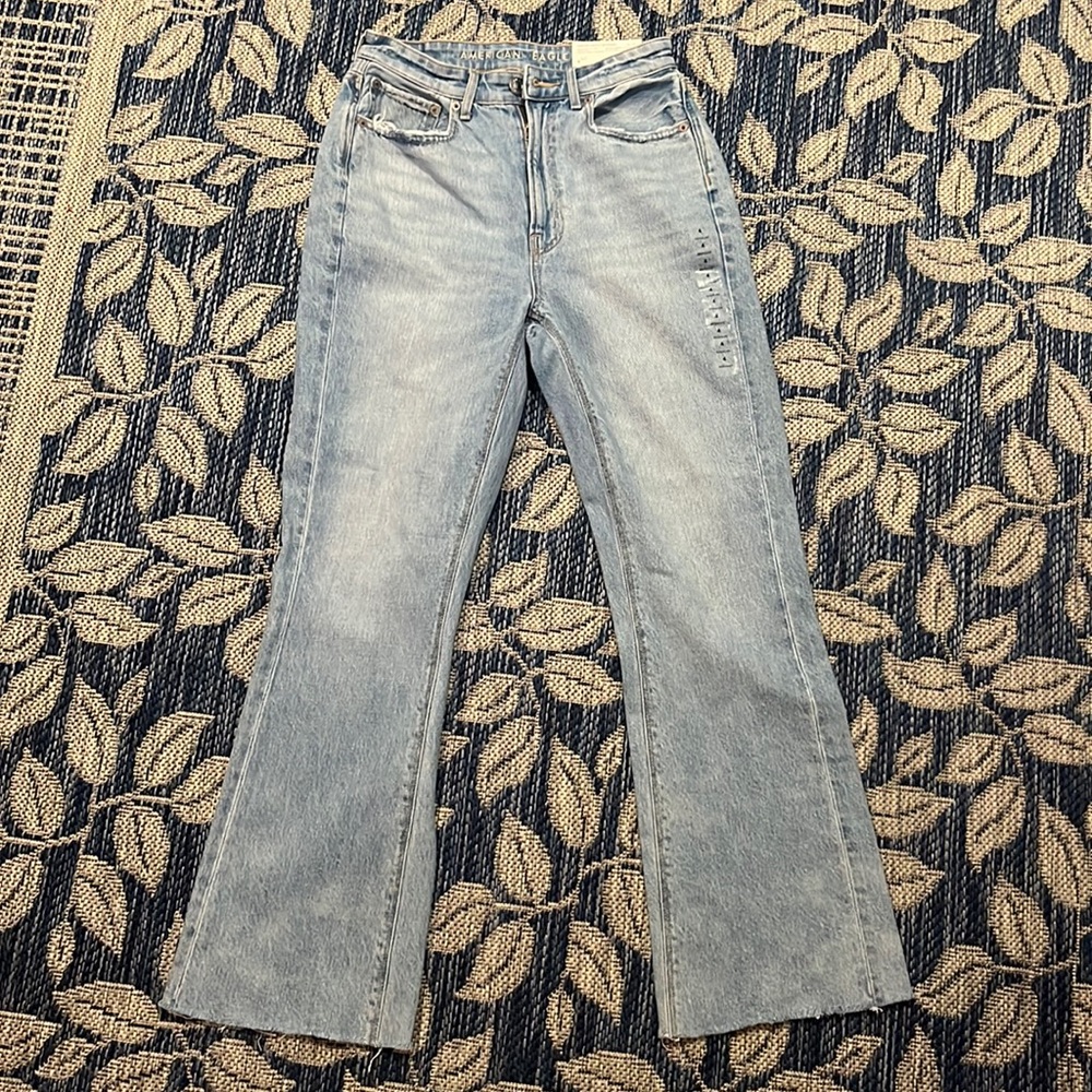 Brand: American Eagle Size: 4 color: light denim